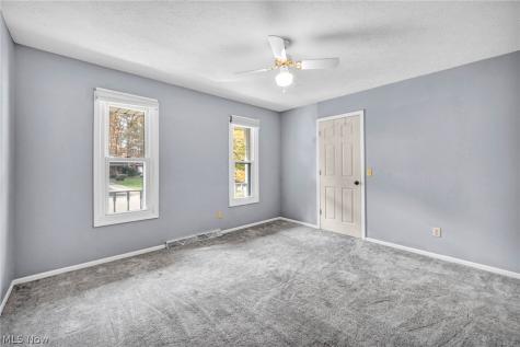 2615 Country Squire Street NW Uniontown OH 44685