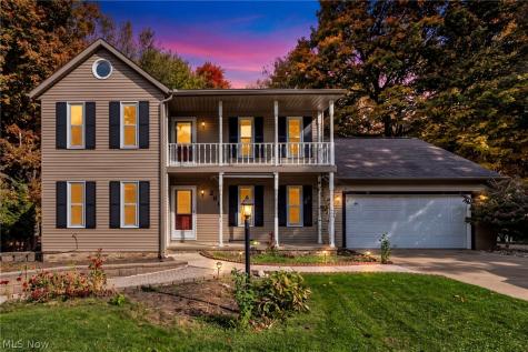 2615 Country Squire Street NW Uniontown OH 44685