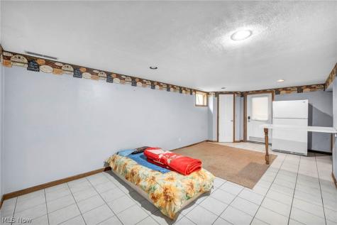 2615 Country Squire Street NW Uniontown OH 44685