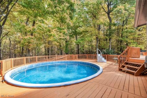 2615 Country Squire Street NW Uniontown OH 44685