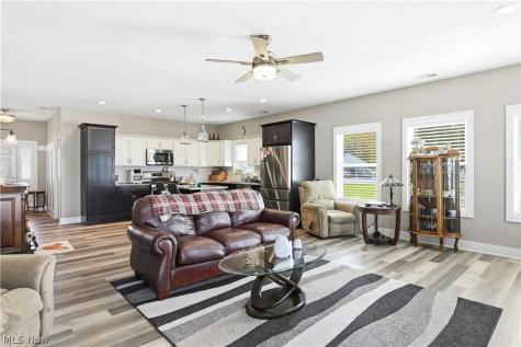 421 Northwoods Avenue Wellington OH 44090