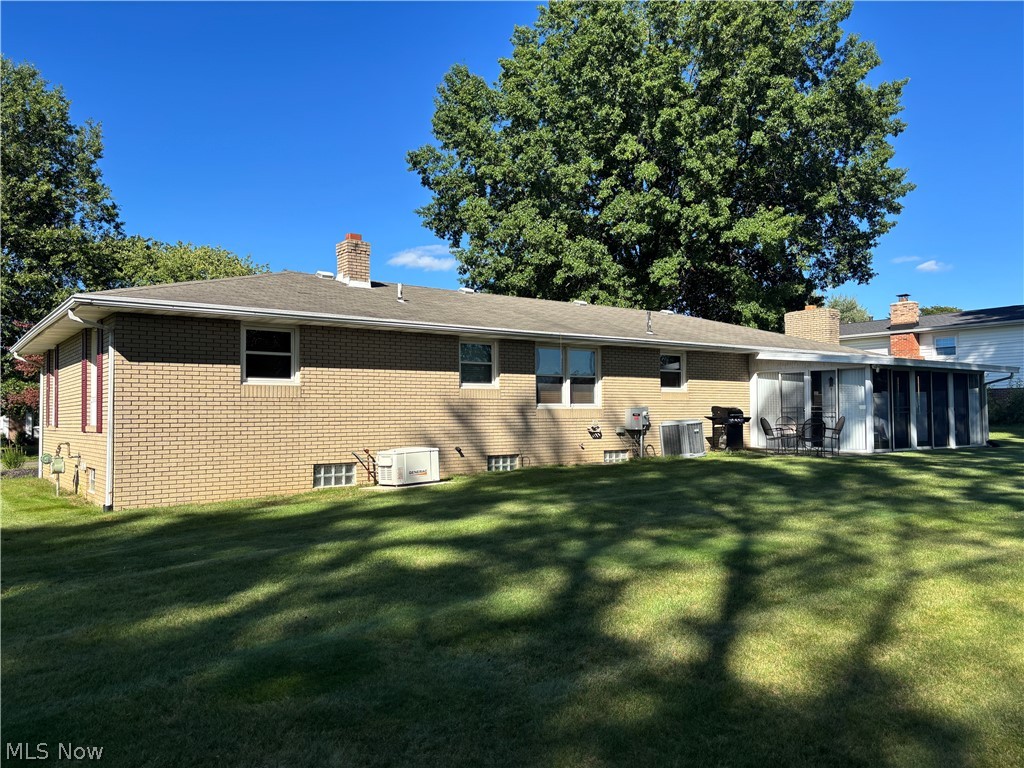 2014 Hillocke Street Louisville OH 44641