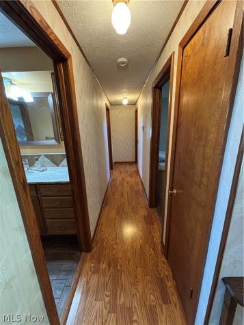 2014 Hillocke Street Louisville OH 44641