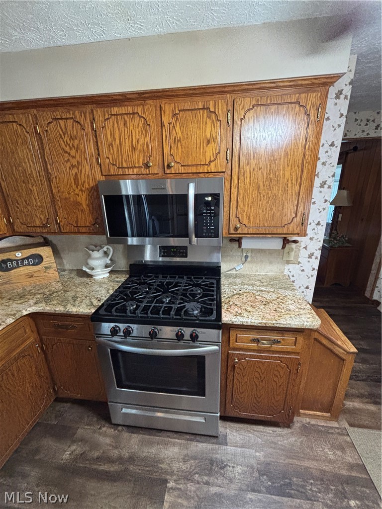 2014 Hillocke Street Louisville OH 44641