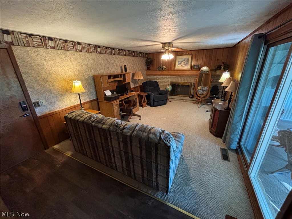2014 Hillocke Street Louisville OH 44641