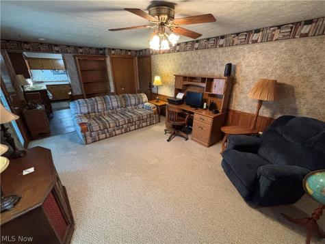 2014 Hillocke Street Louisville OH 44641