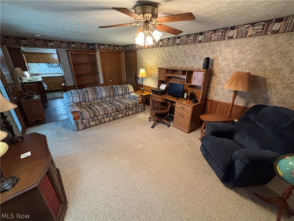 2014 Hillocke Street Louisville OH 44641