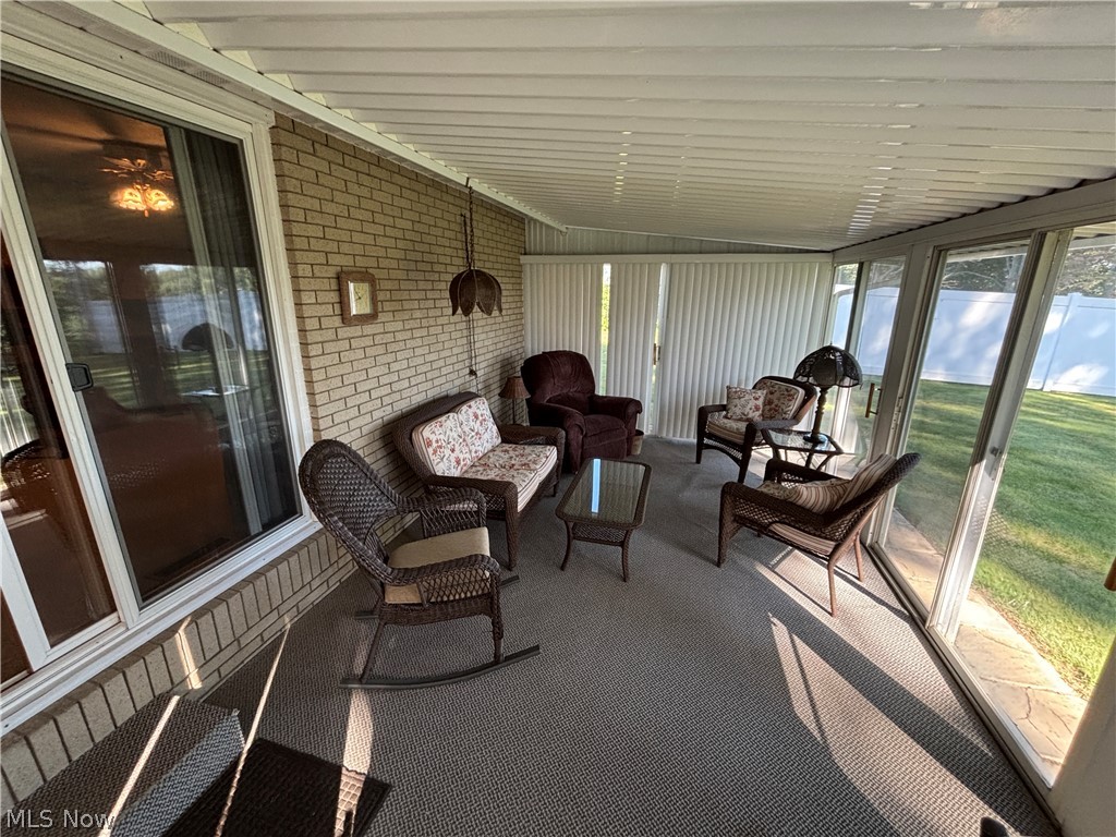 2014 Hillocke Street Louisville OH 44641