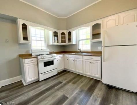 21491 Naumann Avenue Euclid OH 44123