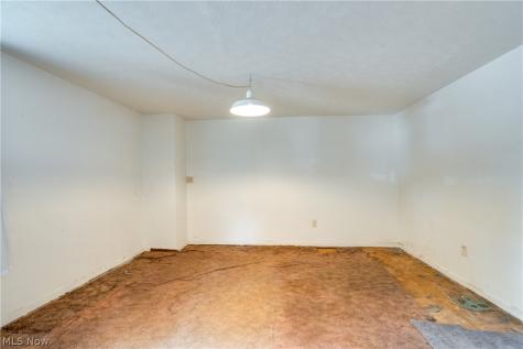 6285 Manchester Road Clinton OH 44216