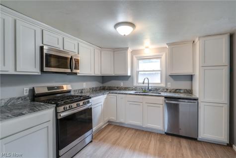 6285 Manchester Road Clinton OH 44216