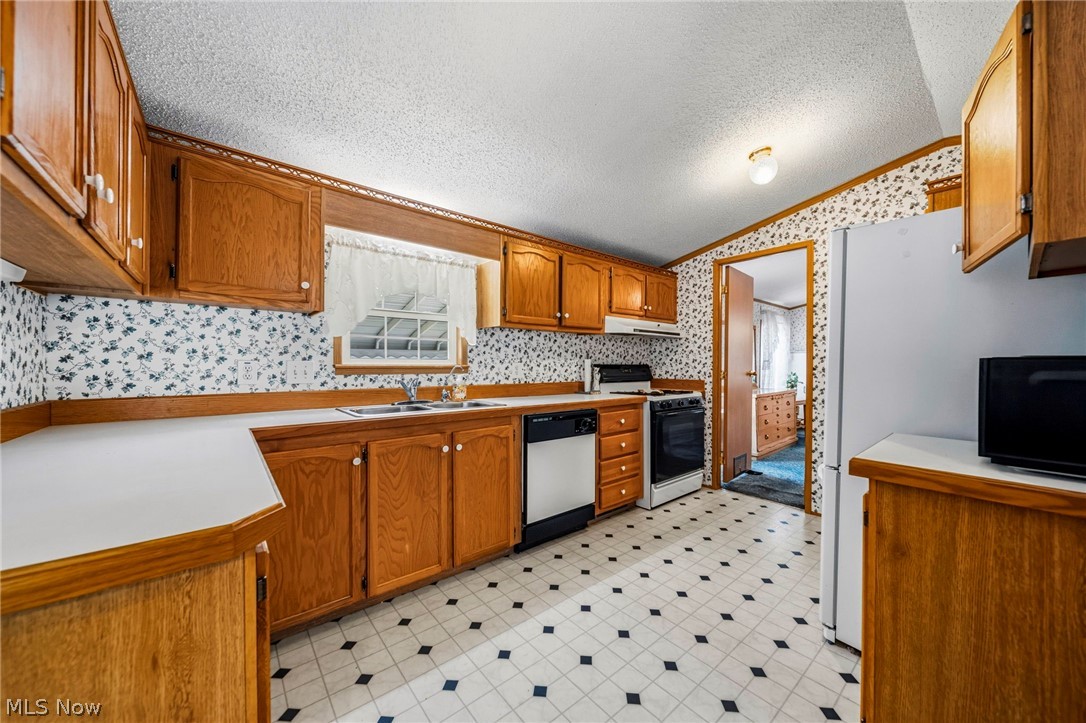2675 Eagle Point Drive Madison OH 44057