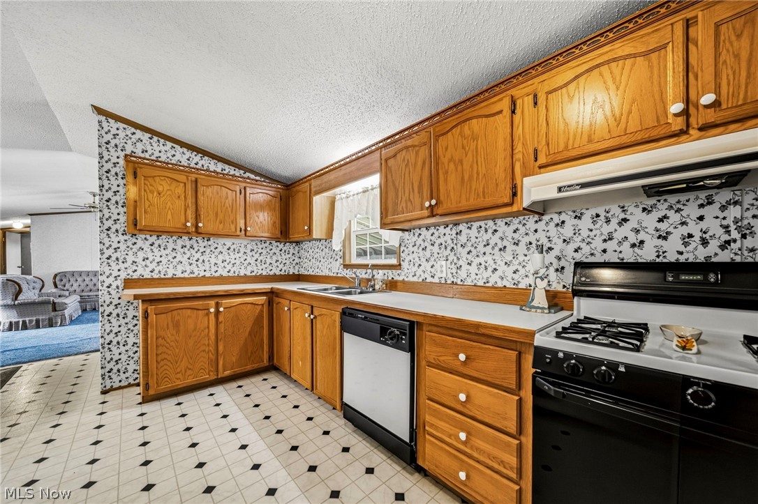 2675 Eagle Point Drive Madison OH 44057
