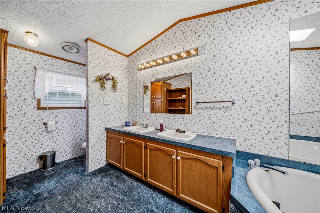 2675 Eagle Point Drive Madison OH 44057