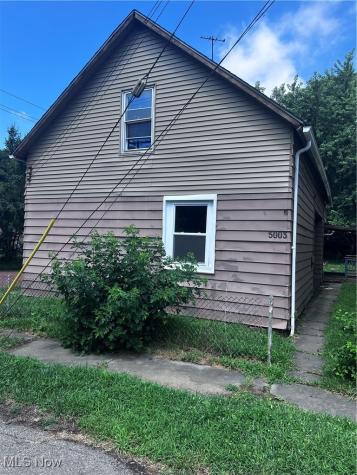 5003 Louisa Court Cleveland OH 44127
