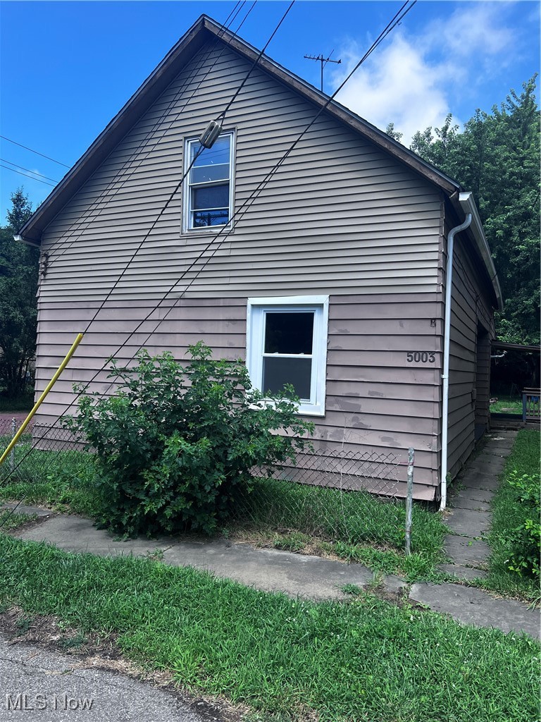5003 Louisa Court Cleveland OH 44127