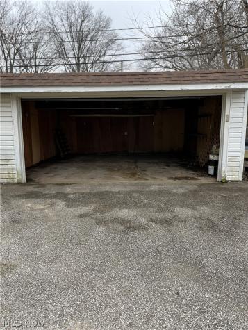 16100 Scottsdale Boulevard Shaker Heights OH 44120