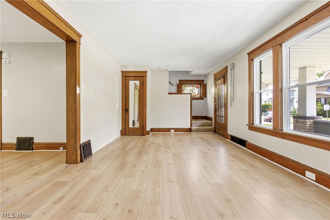 2802 Colburn Avenue Cleveland OH 44109