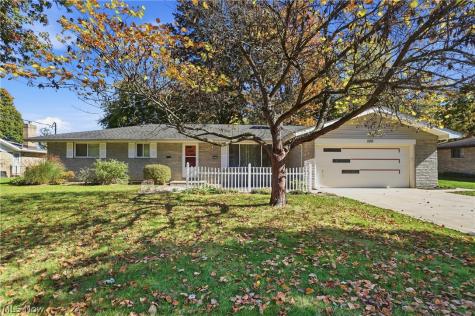 5071 Evergreen Drive North Olmsted OH 44070