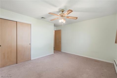 5071 Evergreen Drive North Olmsted OH 44070