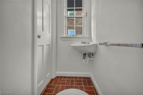 3543 Lytle Road Shaker Heights OH 44122