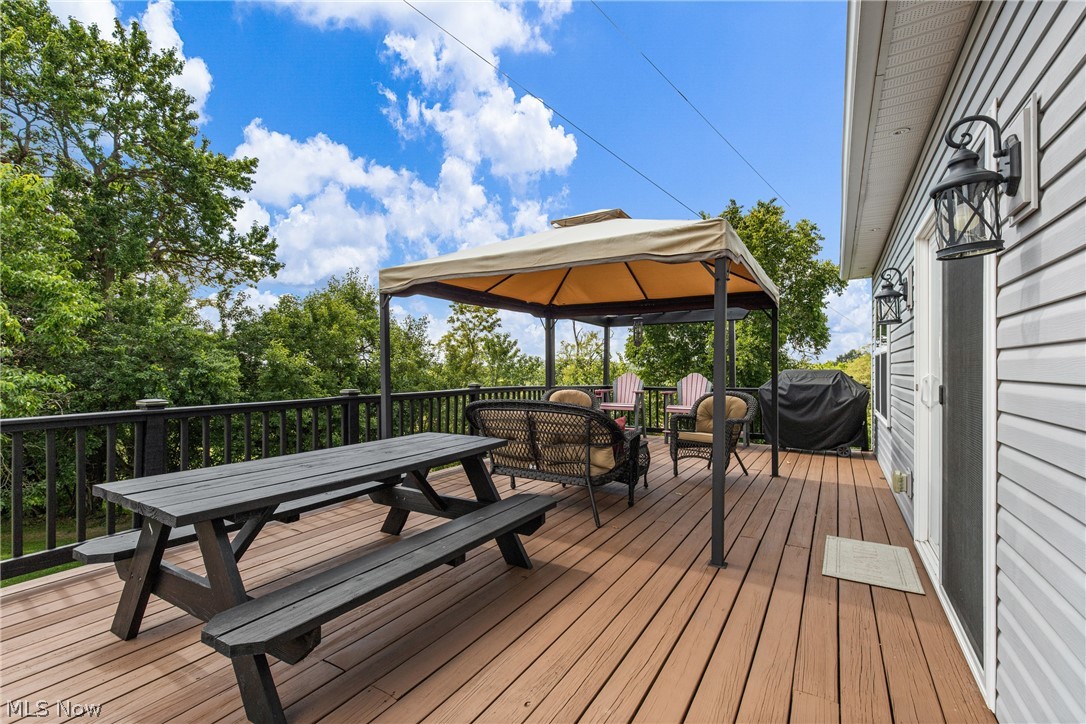 1692 Township Road 102 Dillonvale OH 43917