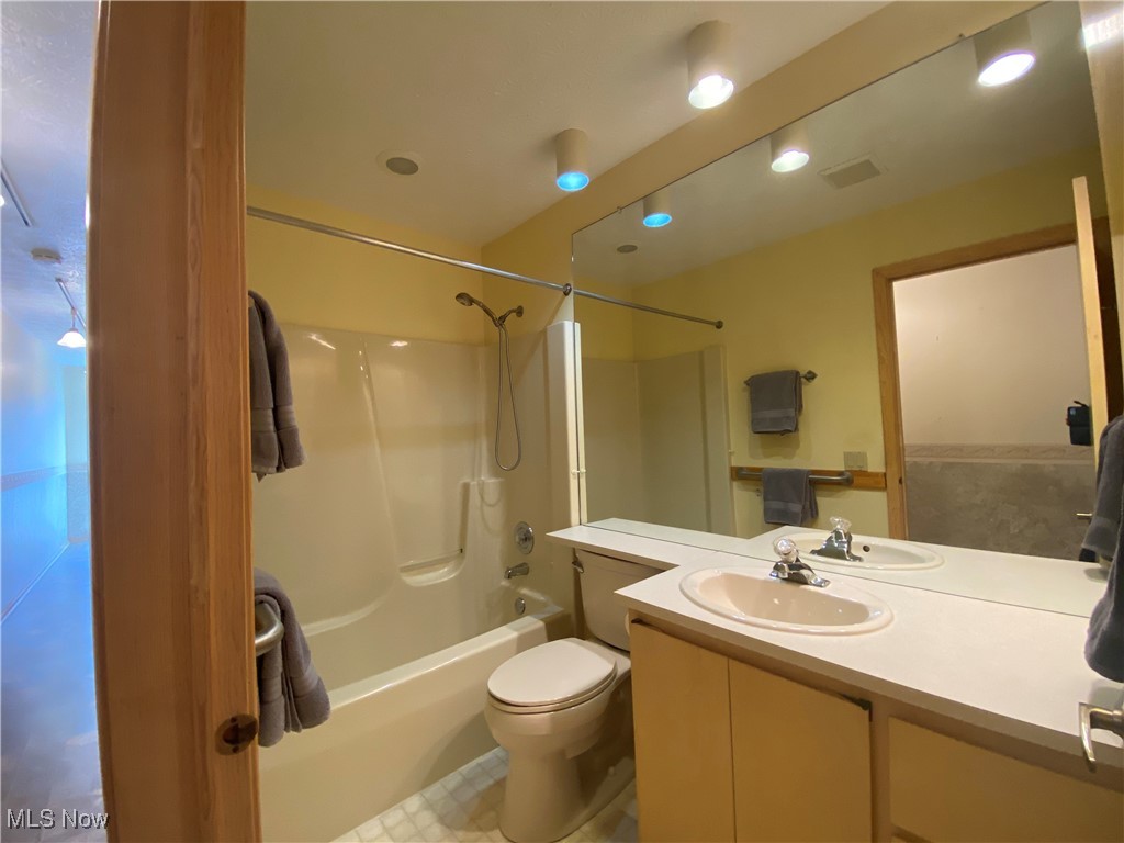 12539 Olympus Way Strongsville OH 44149