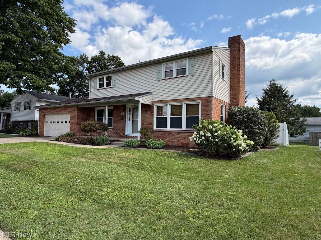 212 Colonial Avenue SE New Philadelphia OH 44663