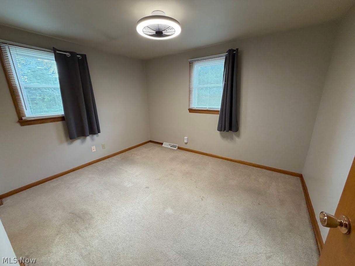 212 Colonial Avenue SE New Philadelphia OH 44663