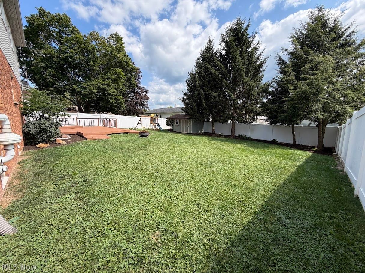212 Colonial Avenue SE New Philadelphia OH 44663