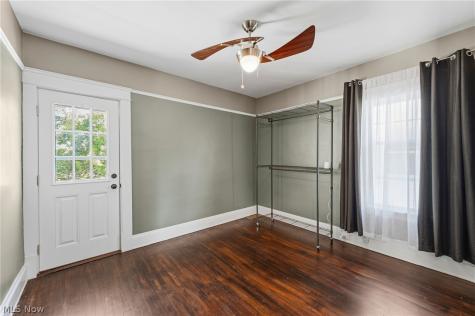 1909 W 74th Street Cleveland OH 44102