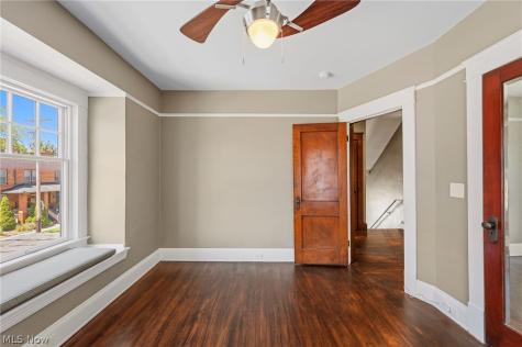 1909 W 74th Street Cleveland OH 44102