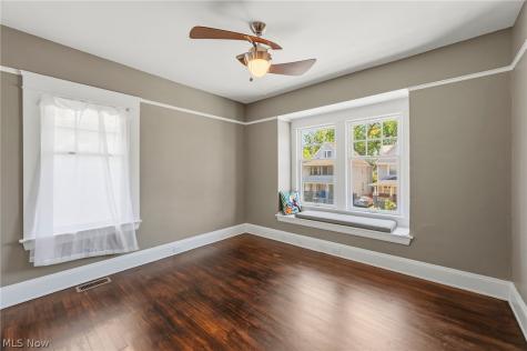 1909 W 74th Street Cleveland OH 44102