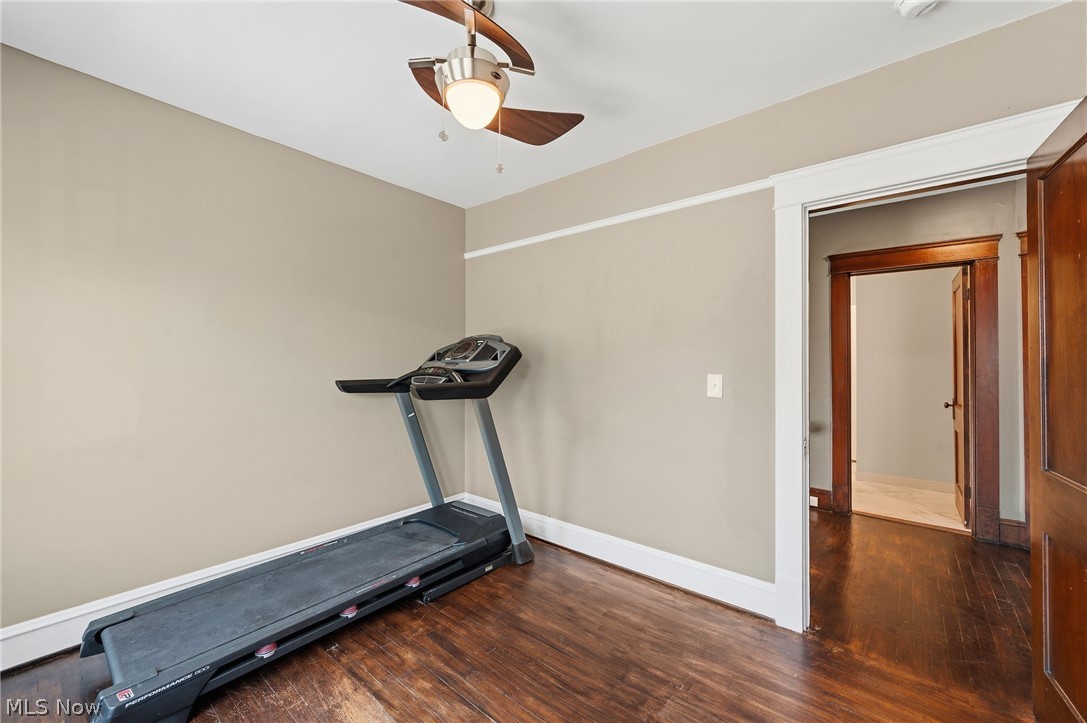 1909 W 74th Street Cleveland OH 44102