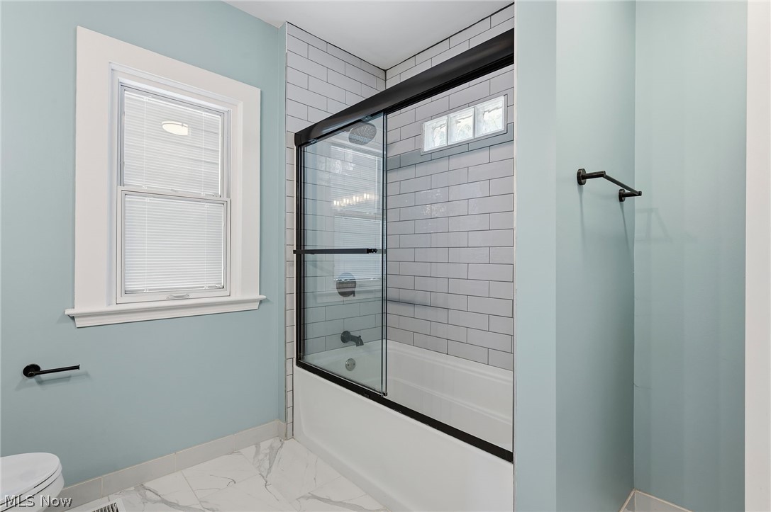 1909 W 74th Street Cleveland OH 44102