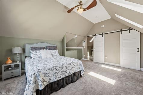 1909 W 74th Street Cleveland OH 44102