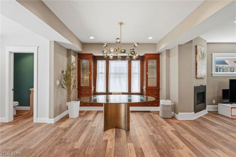 1909 W 74th Street Cleveland OH 44102