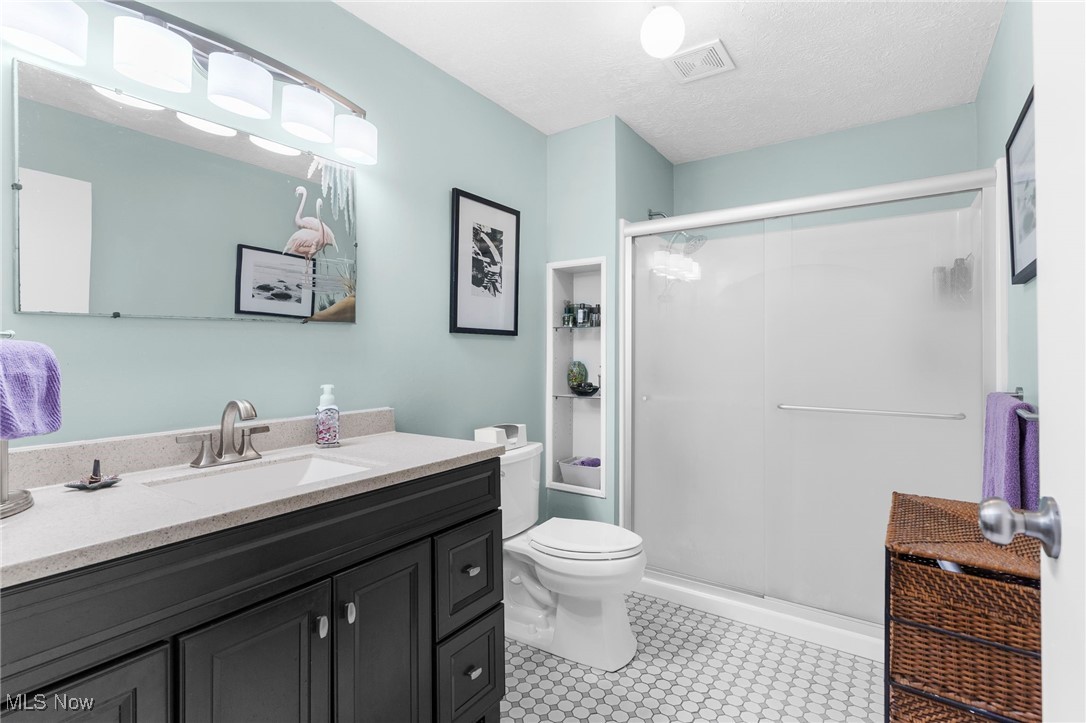 1596 Warren Avenue Niles OH 44446