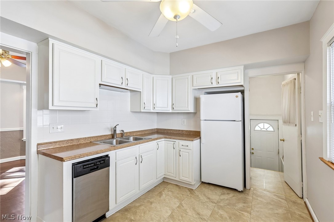 1638 Rosewood Avenue Lakewood OH 44107