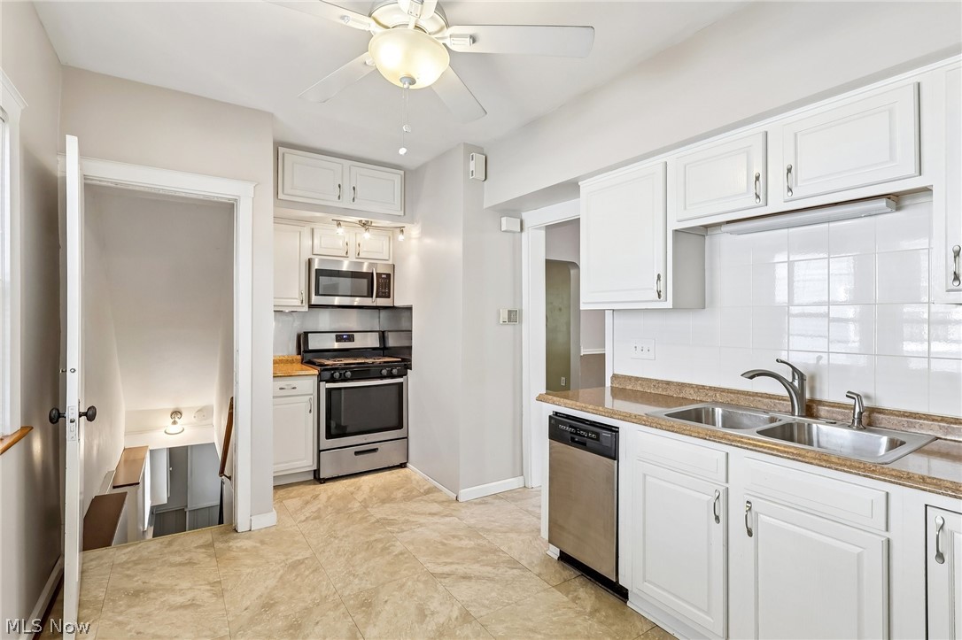 1638 Rosewood Avenue Lakewood OH 44107
