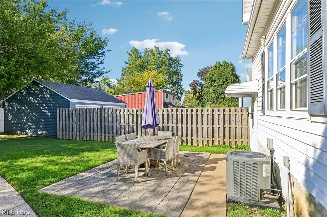 1638 Rosewood Avenue Lakewood OH 44107