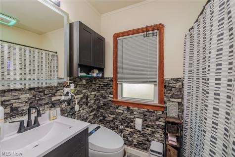 2415 E Ridgewood Drive Seven Hills OH 44131