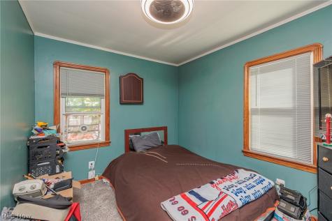 2415 E Ridgewood Drive Seven Hills OH 44131
