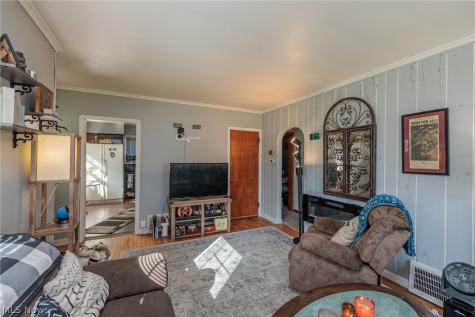 2415 E Ridgewood Drive Seven Hills OH 44131