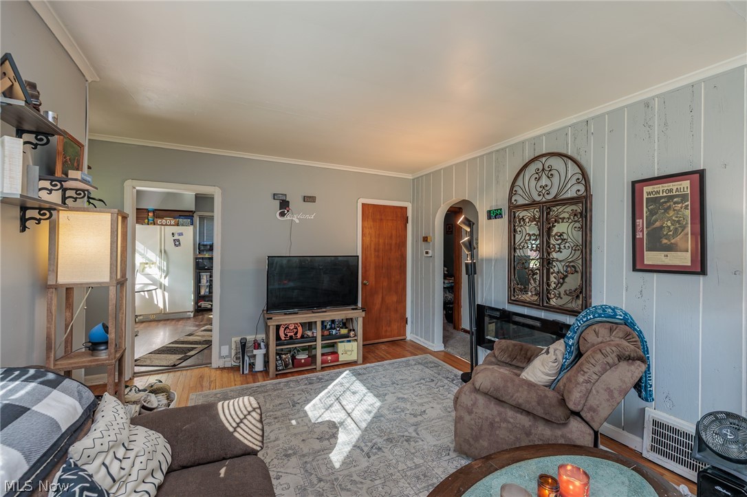 2415 E Ridgewood Drive Seven Hills OH 44131