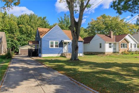 2415 E Ridgewood Drive Seven Hills OH 44131