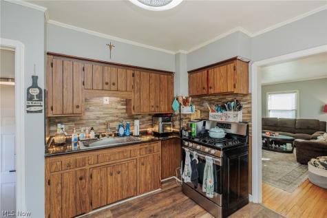 2415 E Ridgewood Drive Seven Hills OH 44131
