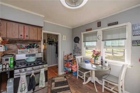 2415 E Ridgewood Drive Seven Hills OH 44131