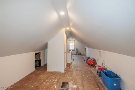 2415 E Ridgewood Drive Seven Hills OH 44131