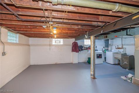 2415 E Ridgewood Drive Seven Hills OH 44131